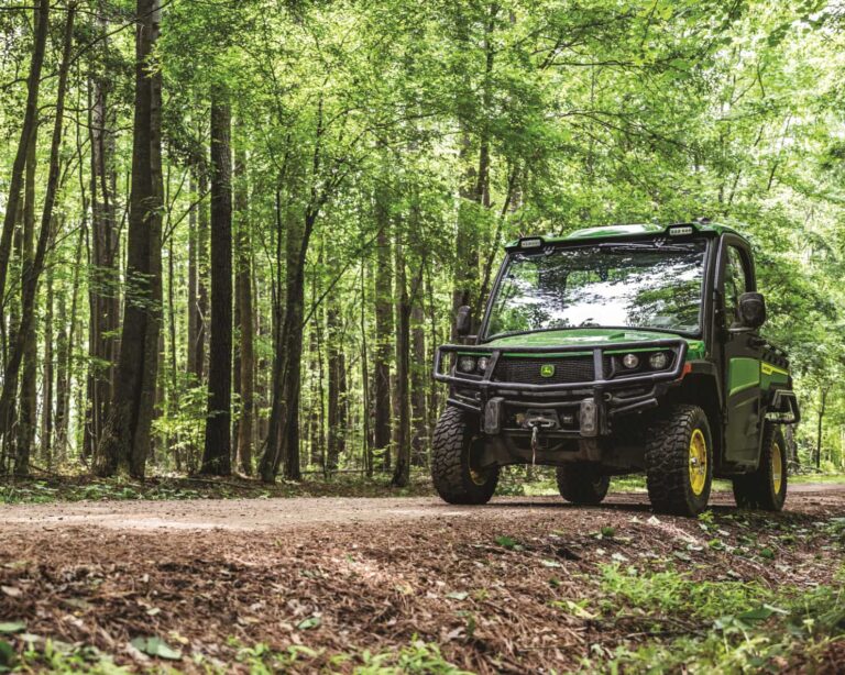 John Deere Gator