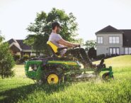 Comparing Riding and Zero Turn Mowers for Illinois Homeowners