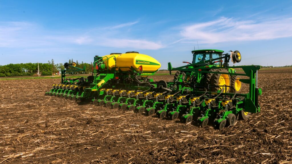 New John Deere DB44 24Row22 Planter at Heritage Tractor